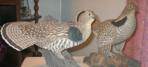 útskornar akurhænur eftir Einar